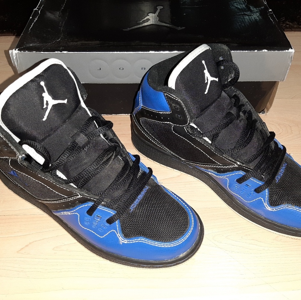 *SOLD* Jordan 1st Flight Sneakers